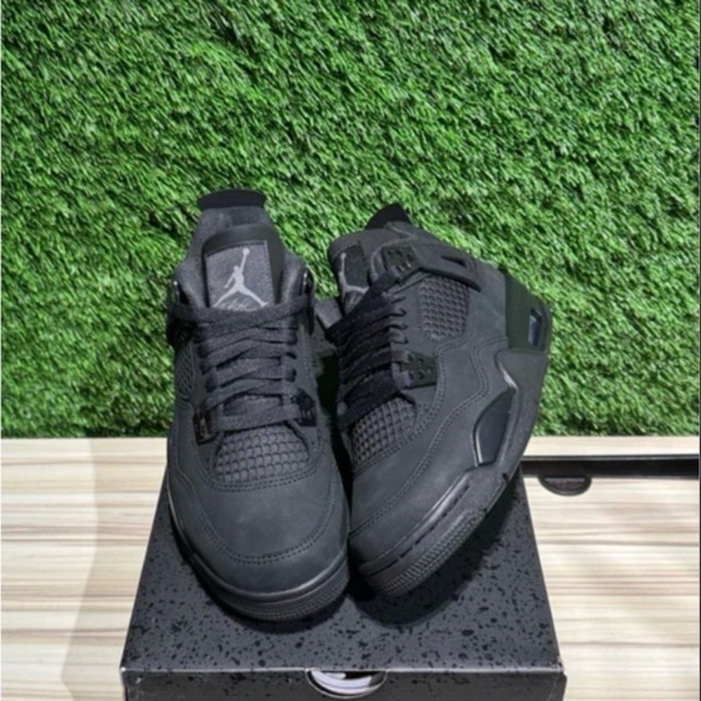 Jordan 4 Black Caf